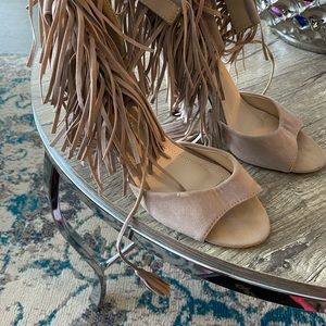 Pre-loved Chase & Chloe heels. Good condition